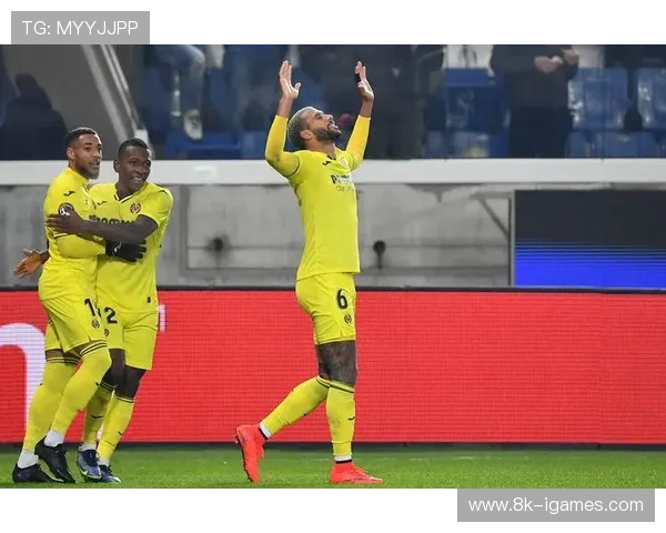 阿贾克斯客场逆转比利亚雷亚尔，荷兰青年军显潜力